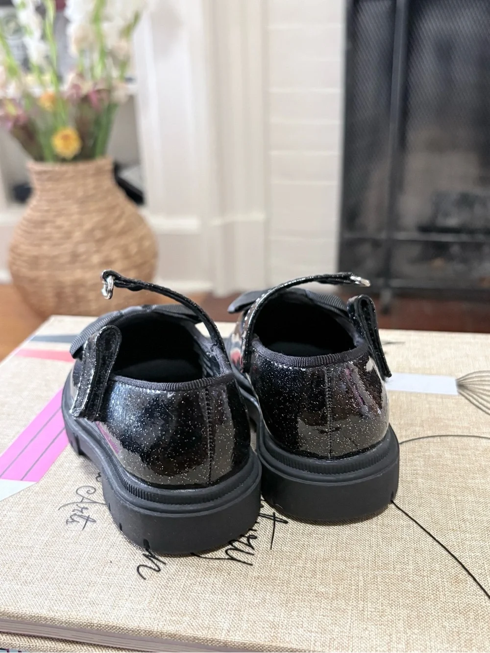 Cat & Jack Black Glitter Mary Jane Shoes with Bow